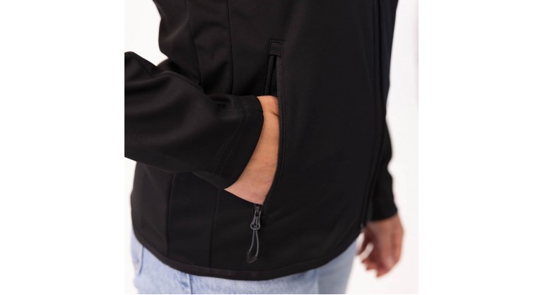 Легка софтшел-куртка